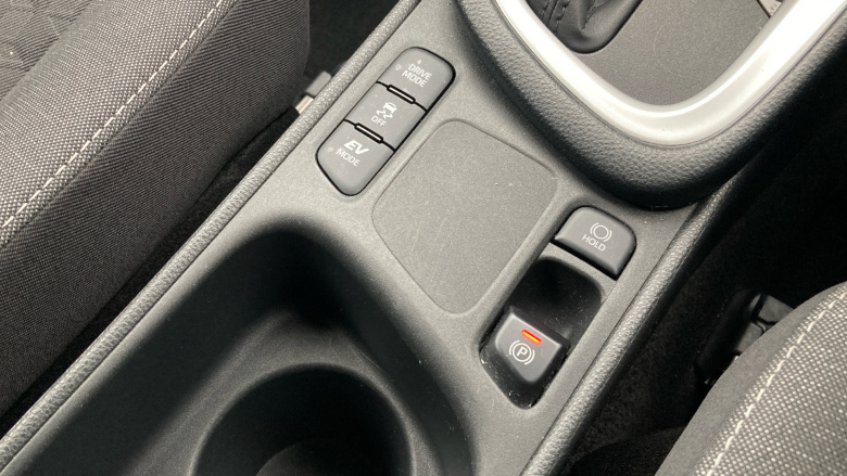 Toyota Yaris 1.5 Hybrid Design 5dr CVT Hybrid Hatchback